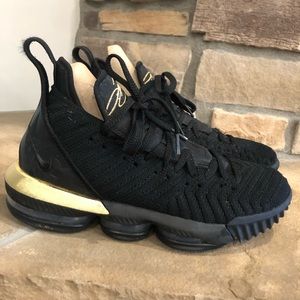 Nike Lebron 16 “I’m King”